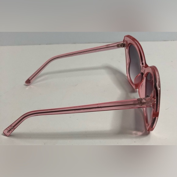 Betsey Johnson Cat Eye Sunglasses. Transparency Pink - Picture 4 of 8